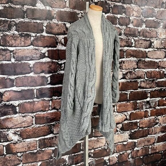 BLAYDE Sweater Cardigan NWT Chunky Cable Knit Gray Waterfall Wool Size Small - Picture 4 of 12